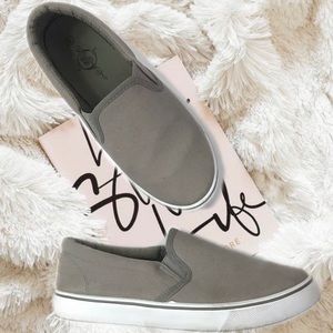 Soul Mates Grey Canvas Slip On Sneakers Size 8
